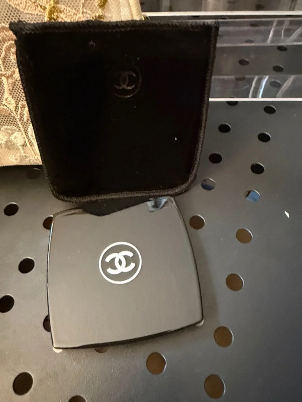 CHANEL Black Compact Double Mirror Duo - Picture 5 of 11